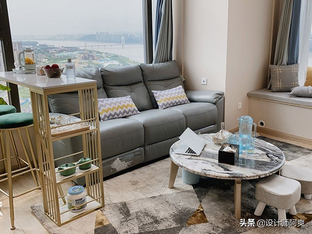 45㎡轻奢风小复式，麻雀虽小五脏俱全装修效果图片_3