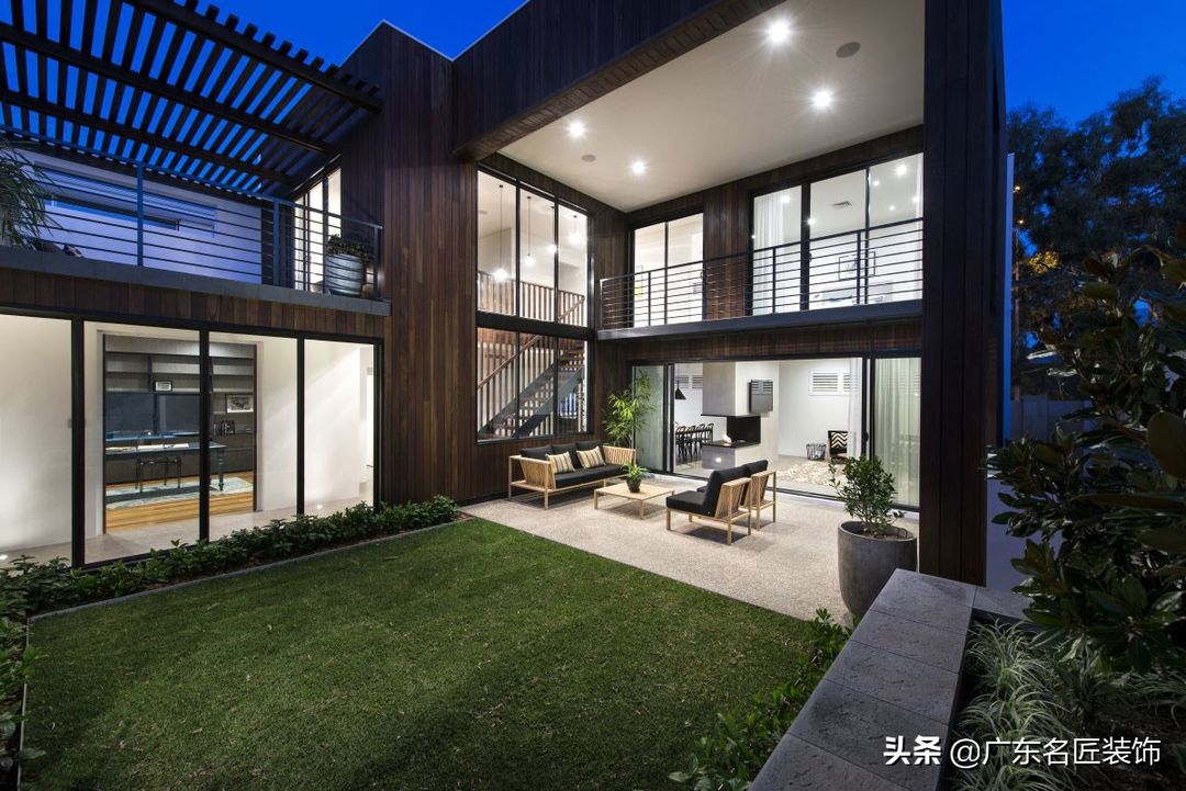 428m²清新北欧风格别墅，客厅与花园相连不能再美了装修效果图片_3