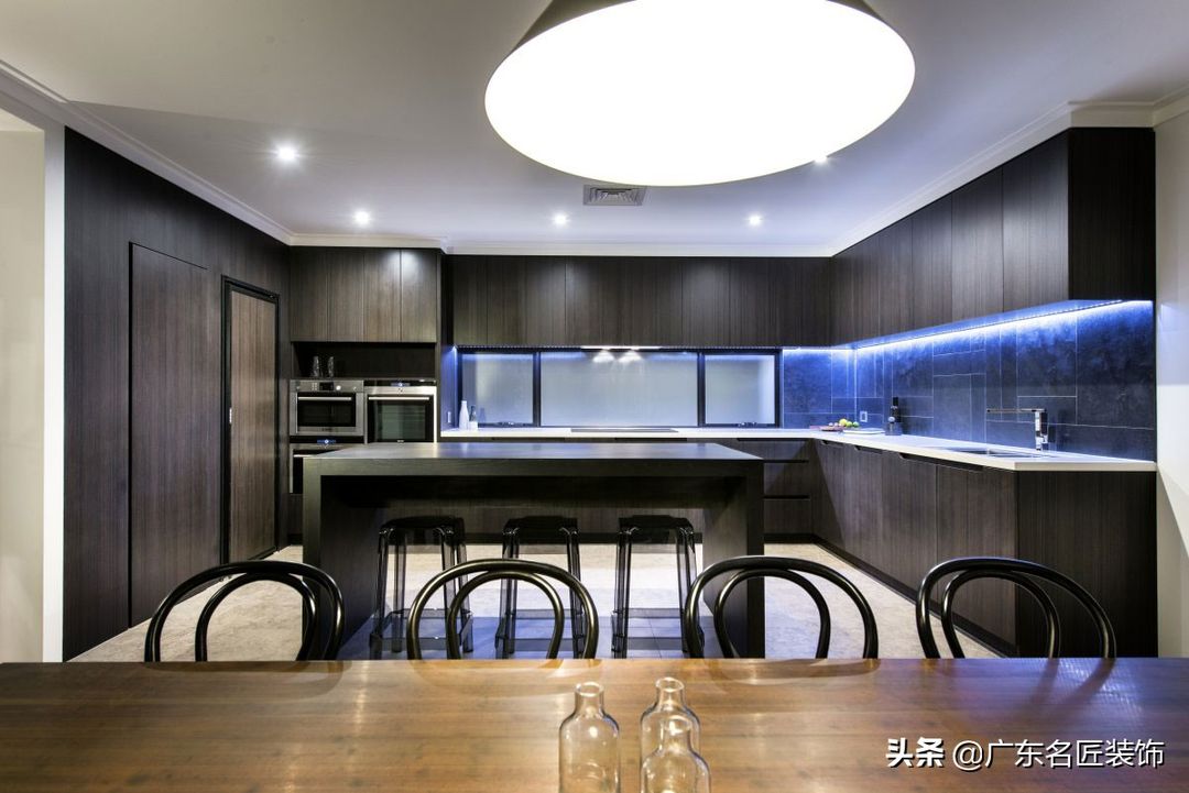 428m²清新北欧风格别墅，客厅与花园相连不能再美了装修效果图片_9