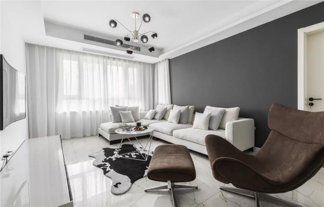 115㎡现代极简风，黑白灰冷色调，细节处理让这个家也不算很冷装修效果图片_4