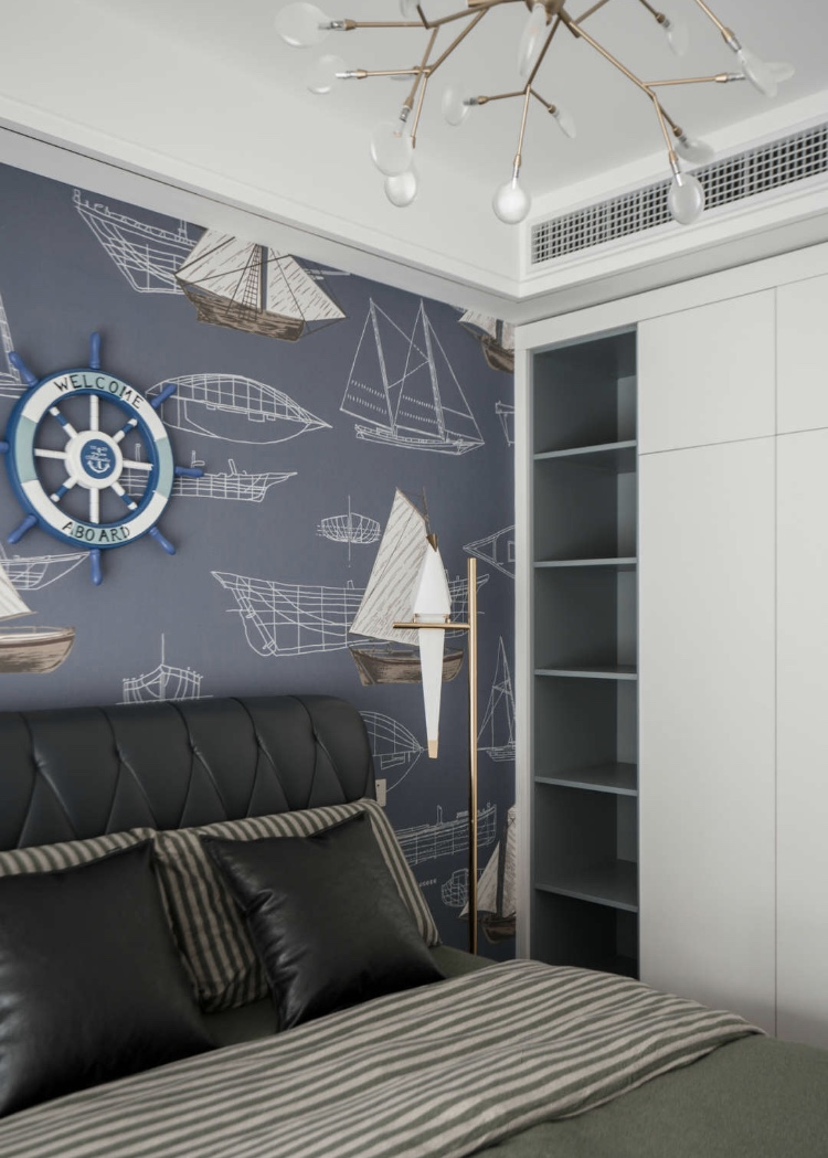 儿童房留出开放式收纳格，孩子喜欢的都展示出来