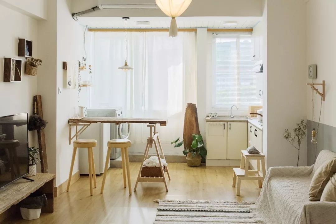 21张阳台纳入客厅设计，搭配好让客厅更加宽敞舒适装修效果图片_17