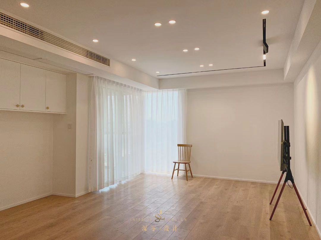 现实版“我家的客厅空无一物”装修效果图片_4