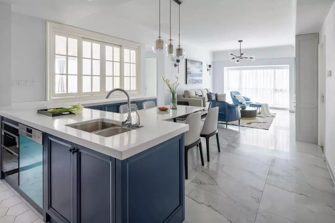 120㎡简约三居室，巧用靛蓝色，让这个家美的与众不同装修效果图片_3