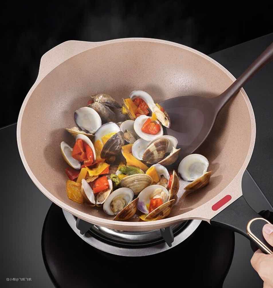 不粘锅?麦饭石锅?生铁铸铁钛一文说透所有的炒锅!(图12)