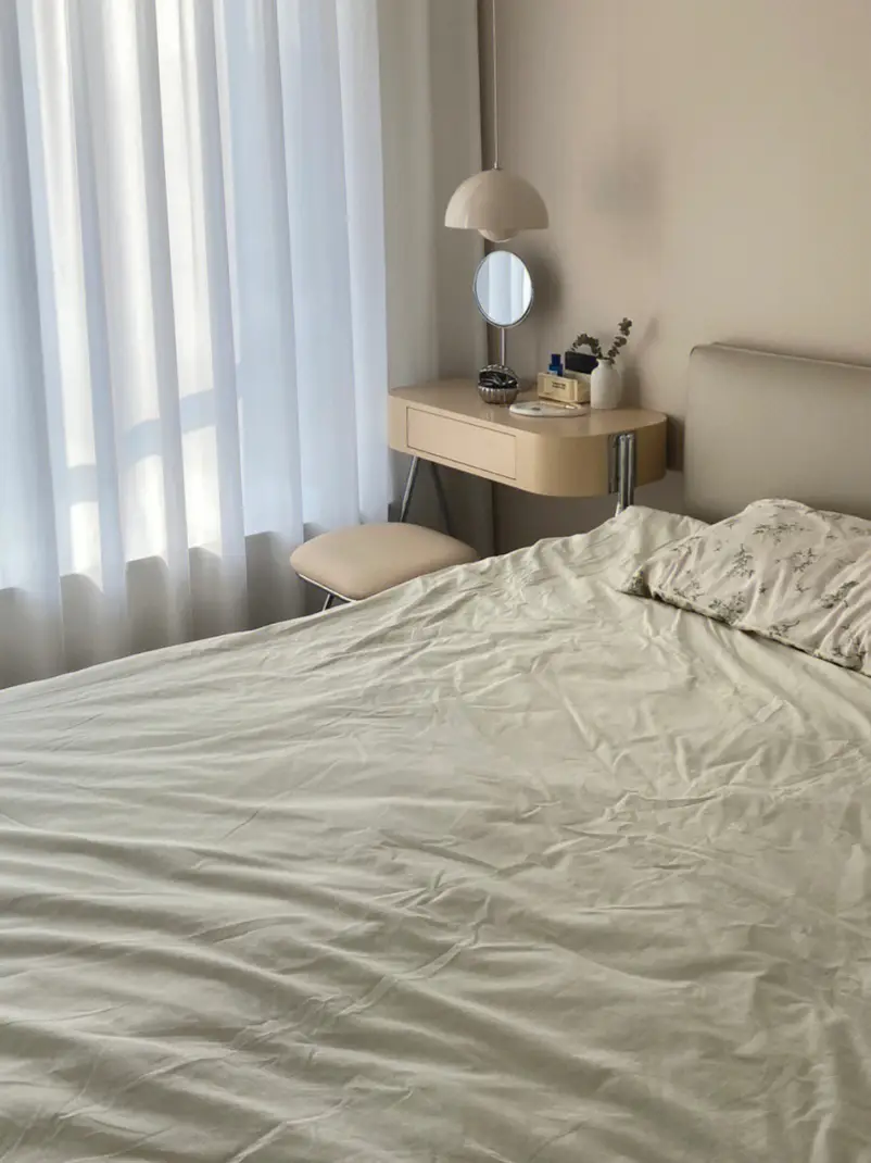 大白墙卧室也是很舒适吖图片_5