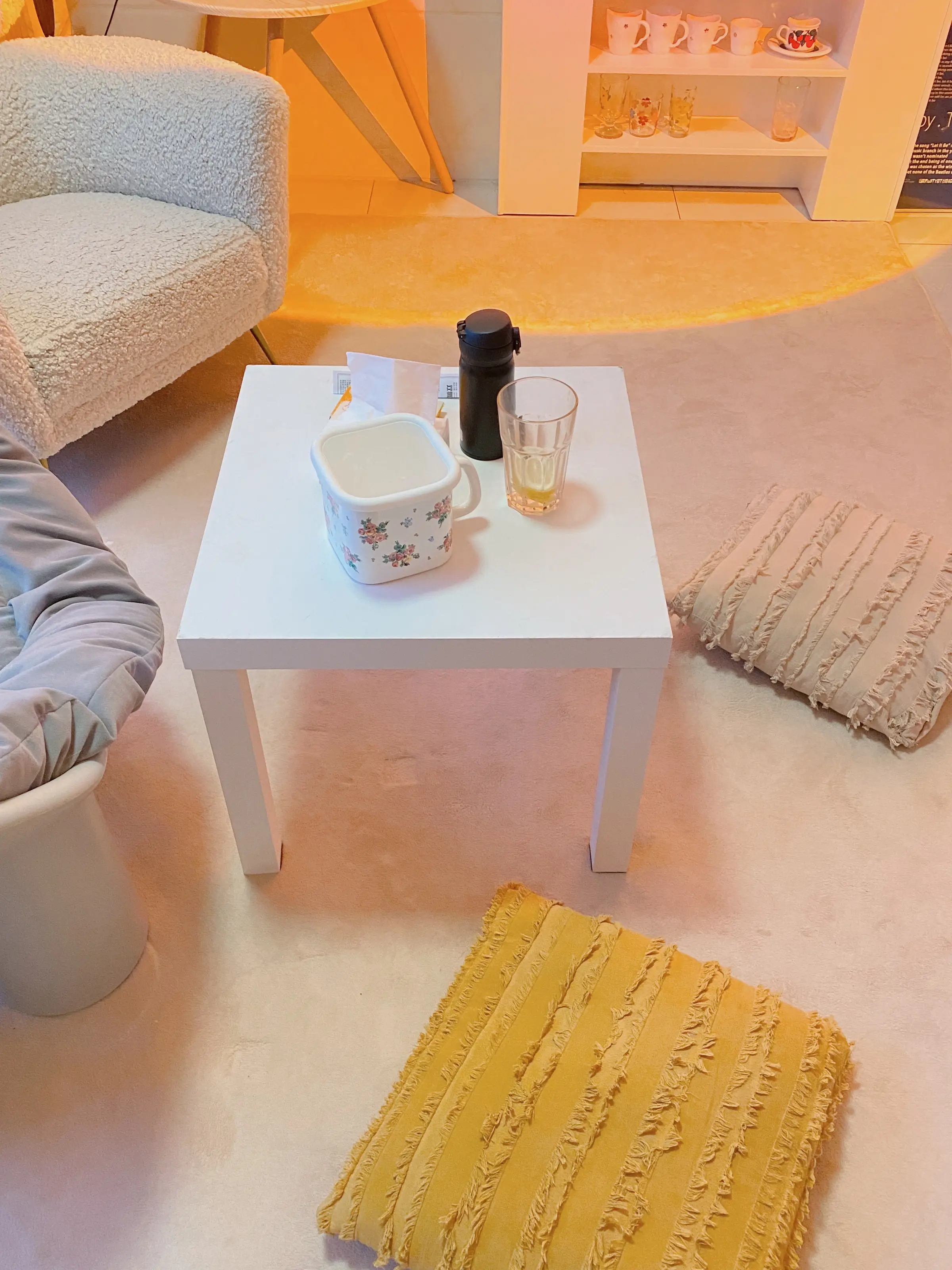 客厅一角也布置的温馨又治愈图片_2