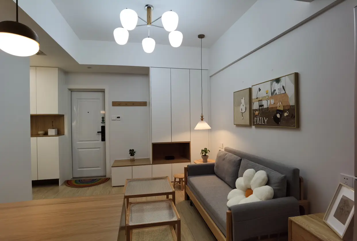 零杂物！干净舒适的日式原木卧室，治愈力💯图片_2