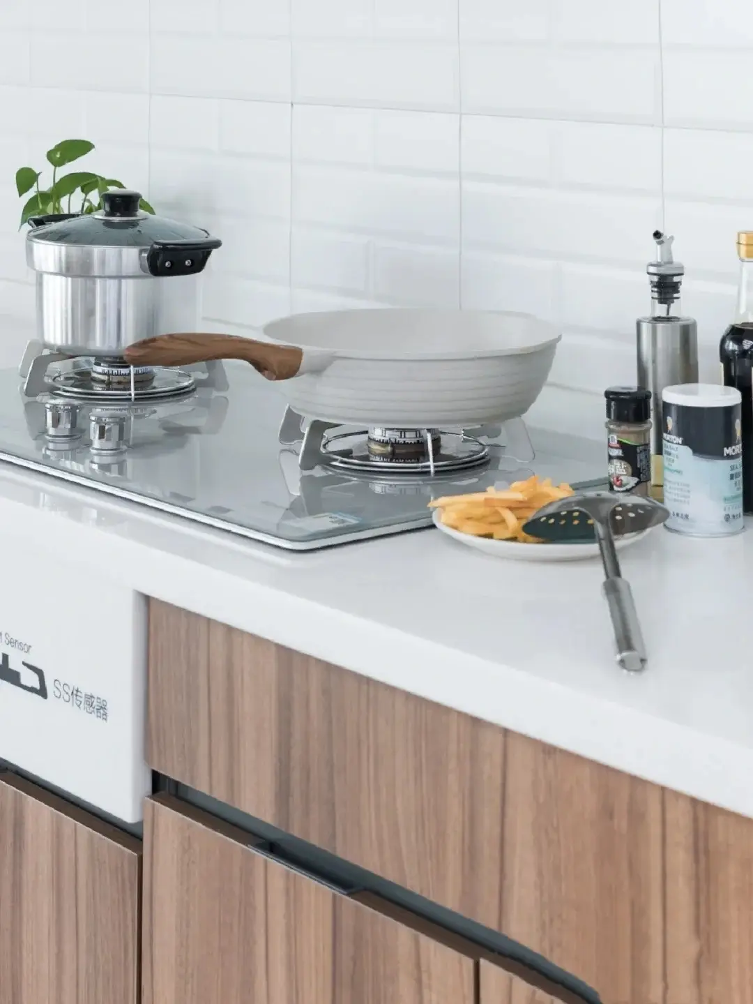 没想到吧！燃气灶也是有颜值区分的图片_0