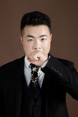 设计师李春添