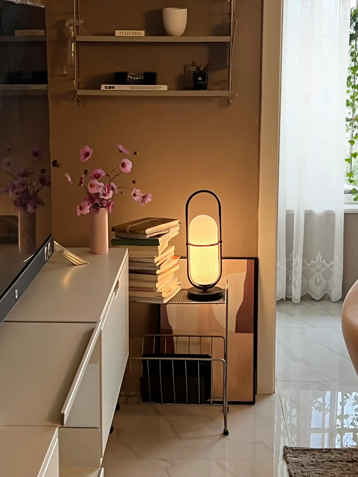 墙面改色对比，入住1500天，冷白变奶茶图片_8