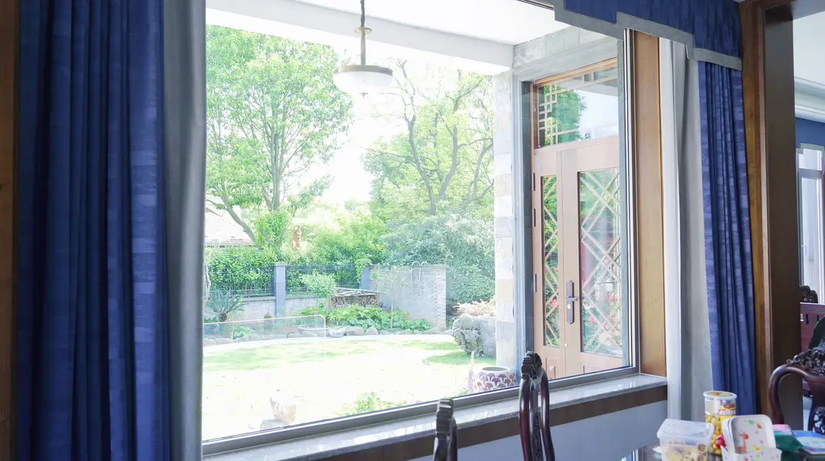 富春山居森普门窗实景图片_8