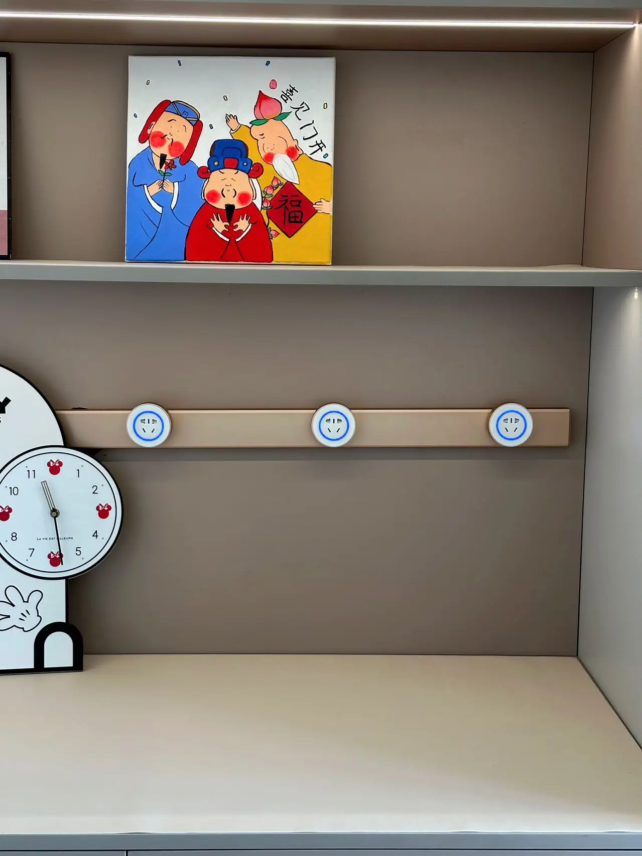 从传统插座到轨道插座，书桌焕然一新！图片_2