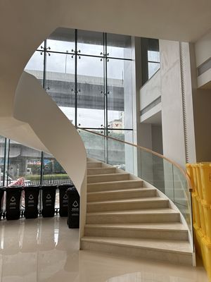 盈居楼梯