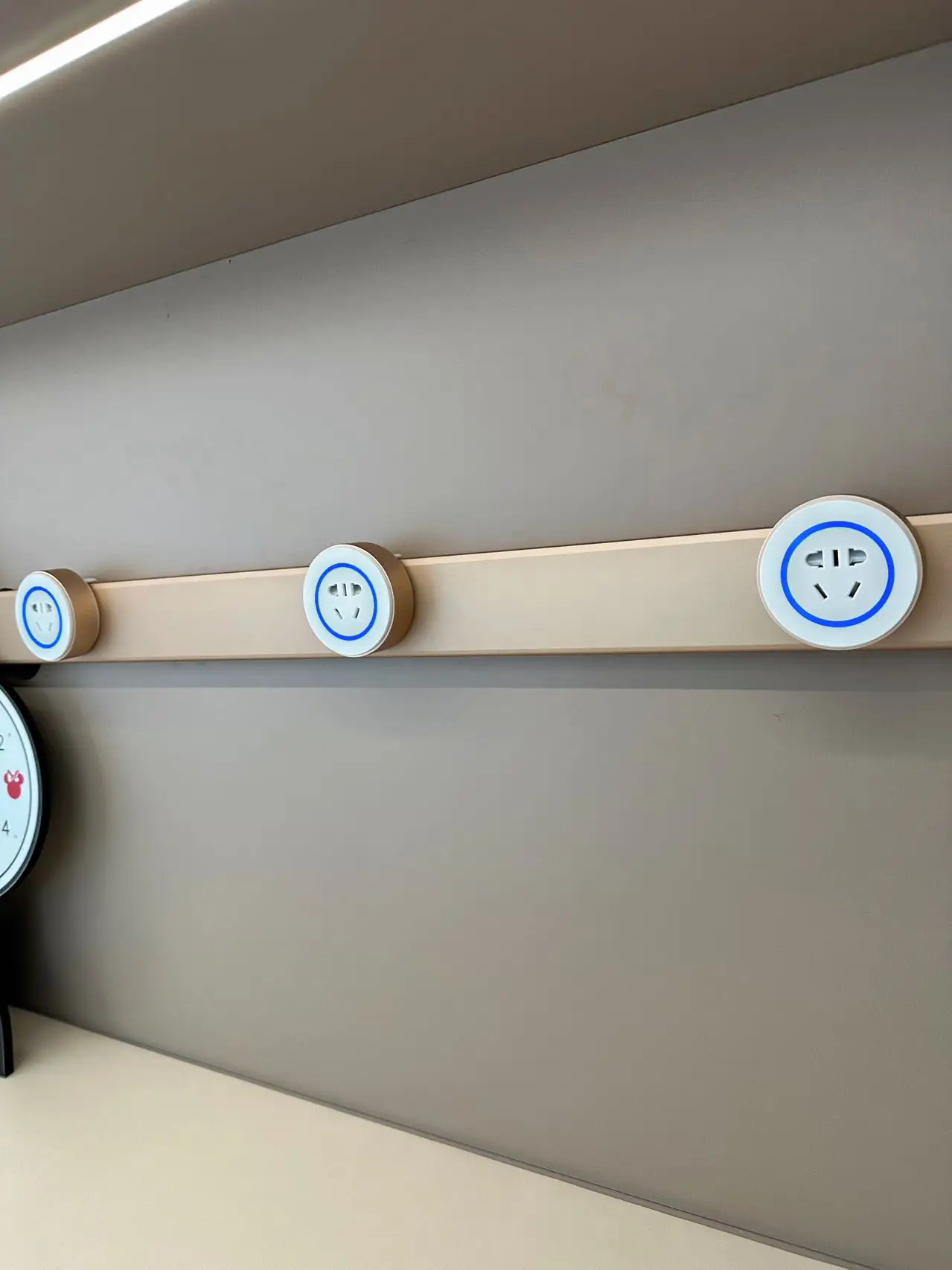 从传统插座到轨道插座，书桌焕然一新！图片_6