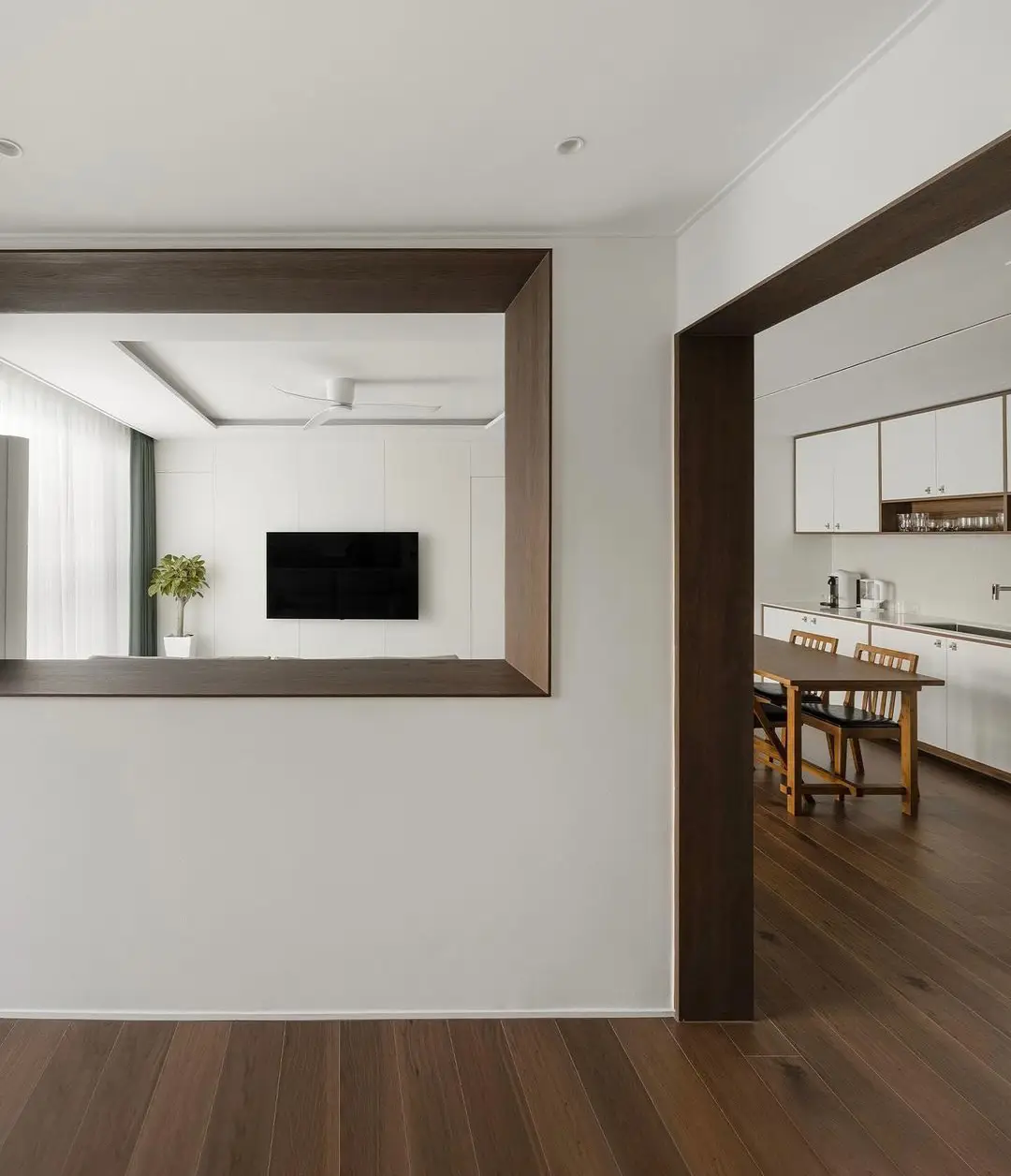 客厅巧用开窗隔断，空间立体感倍增🚀图片_0