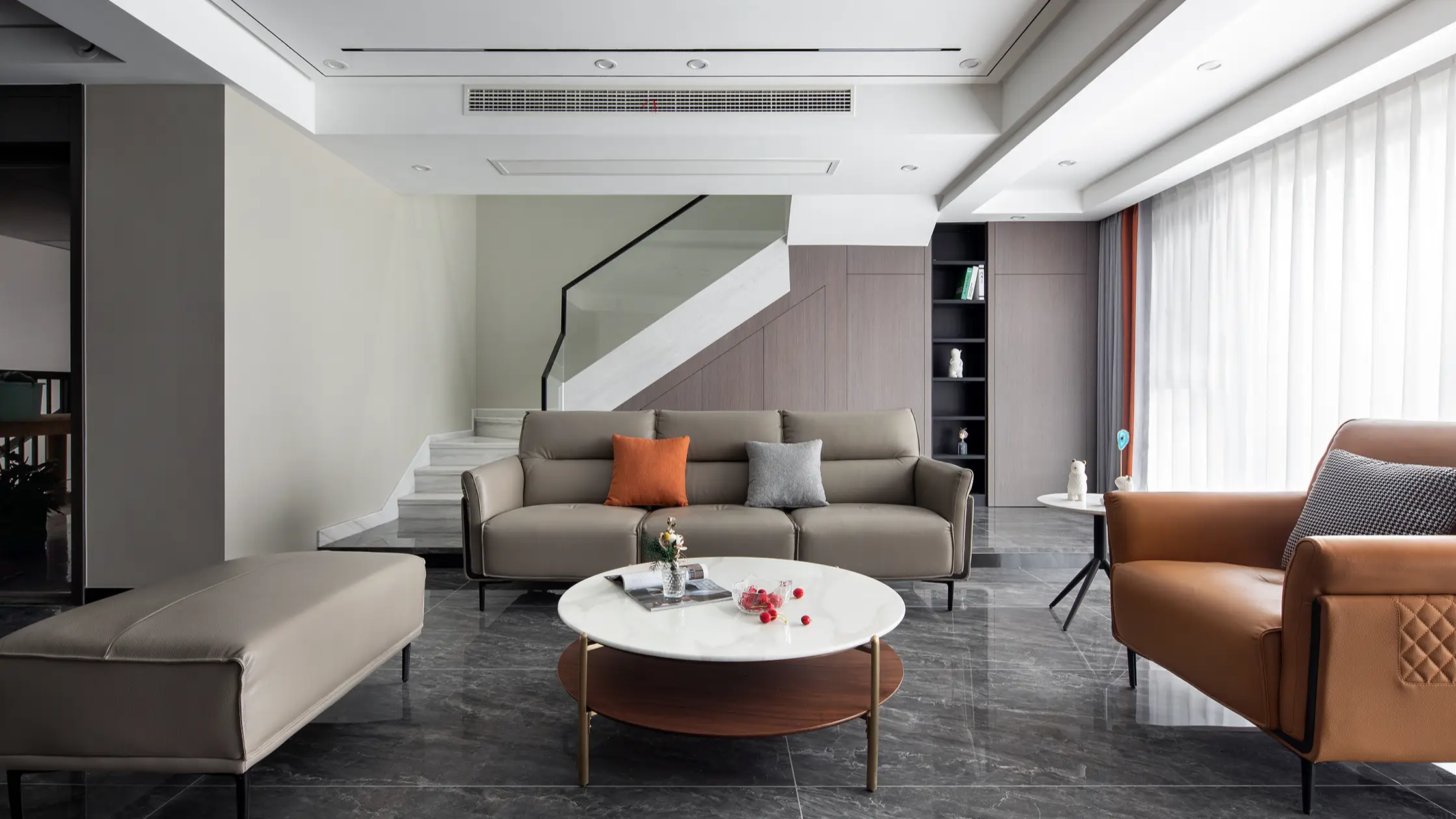 为什么聪明人阳台和客厅都不做隔断了?他们都这样设计，太聪明了