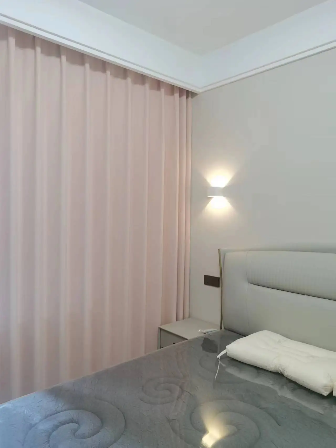 质感和颜值在线的壁灯图片_0