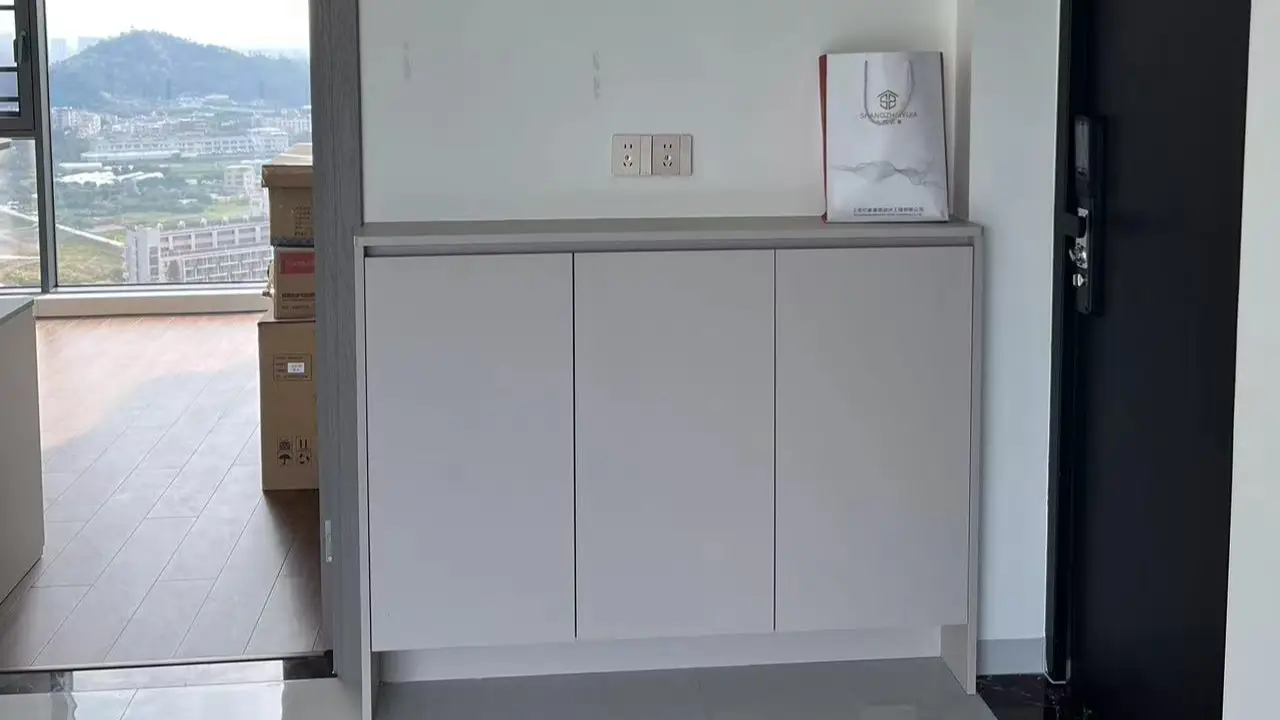 不再为鞋子乱放而烦恼，定制专属鞋柜吧