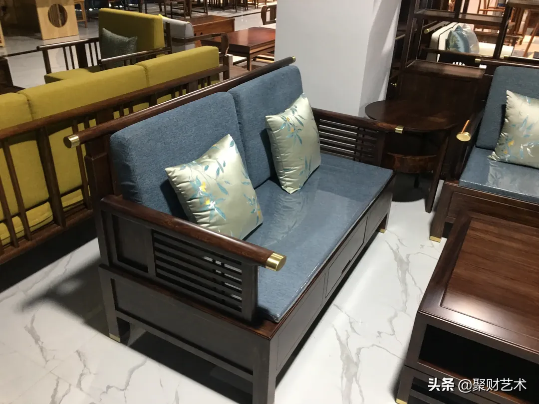 新中式乌金木沙发装修效果图片_3