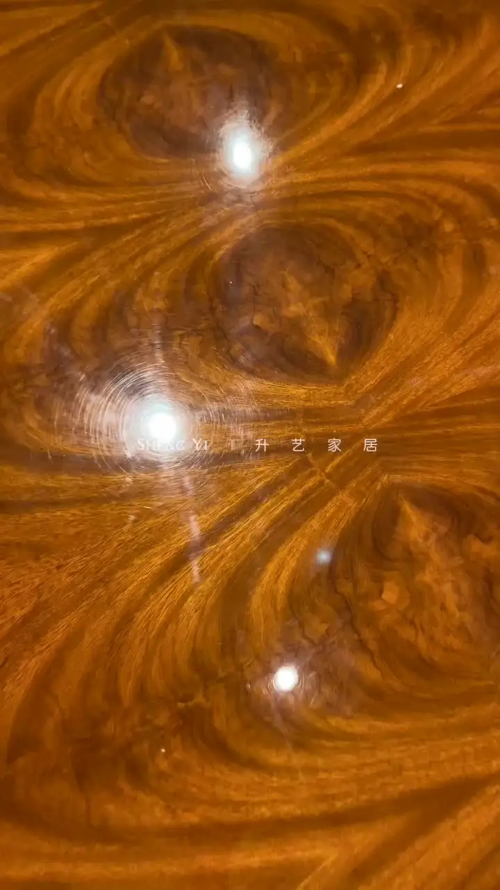 英式亚历山大餐桌