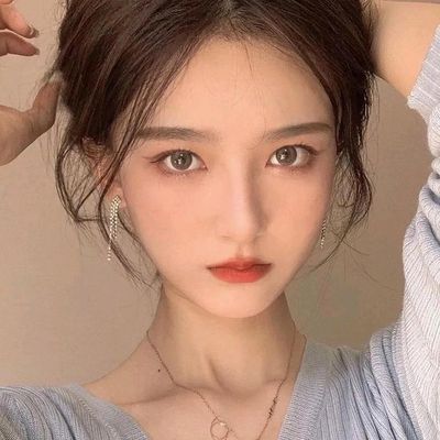 一只小美钕