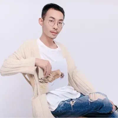 设计师罗炜